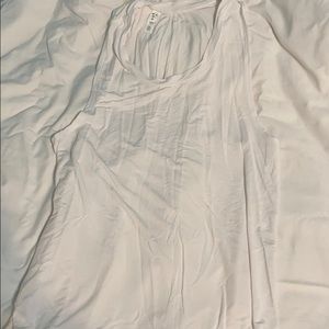 White under armour tank